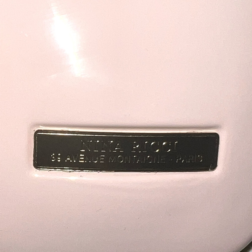 Nina Ricci perfume